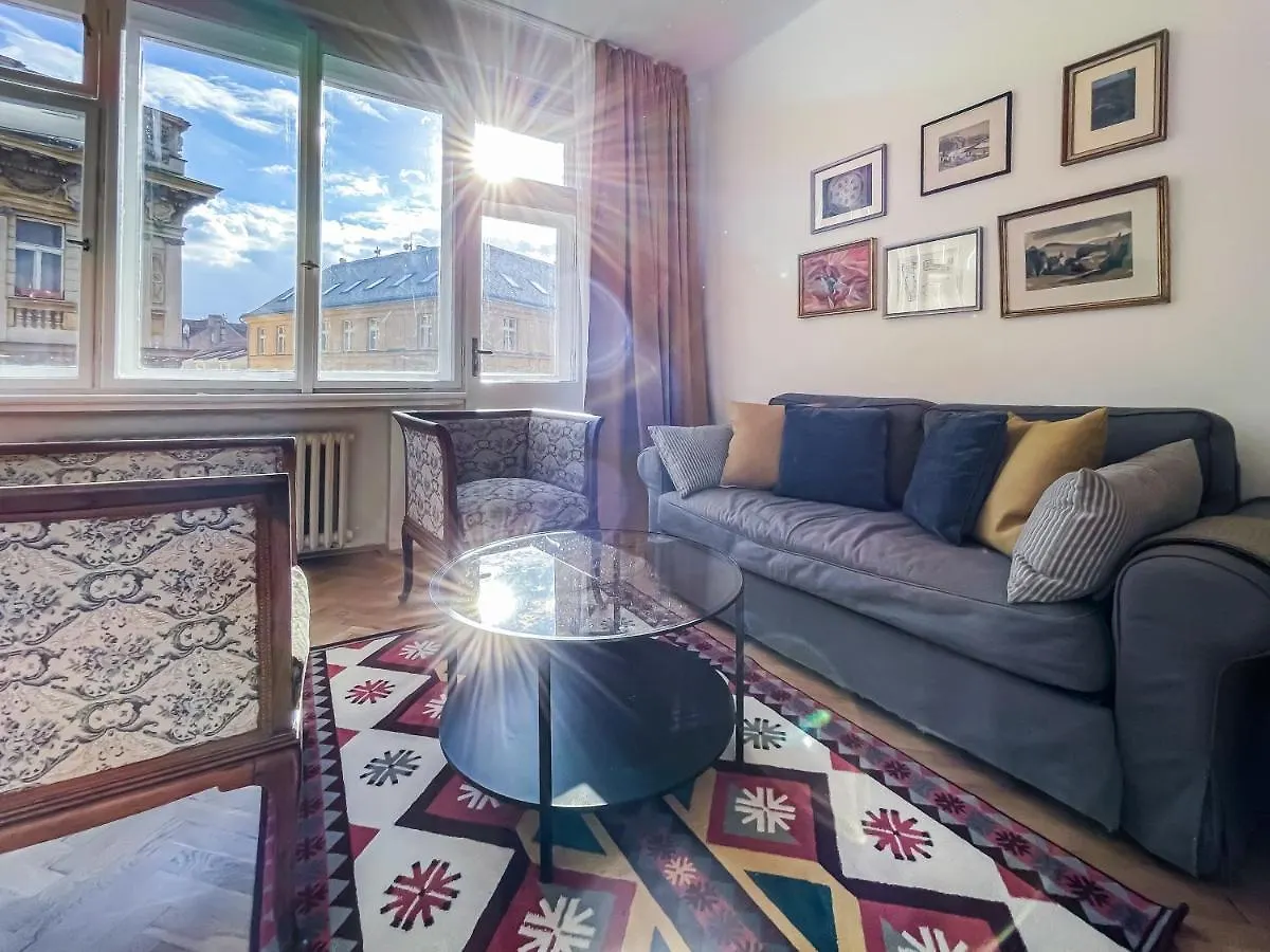 Turnkey I Vintage Terrace Apartment プラハ チェコ